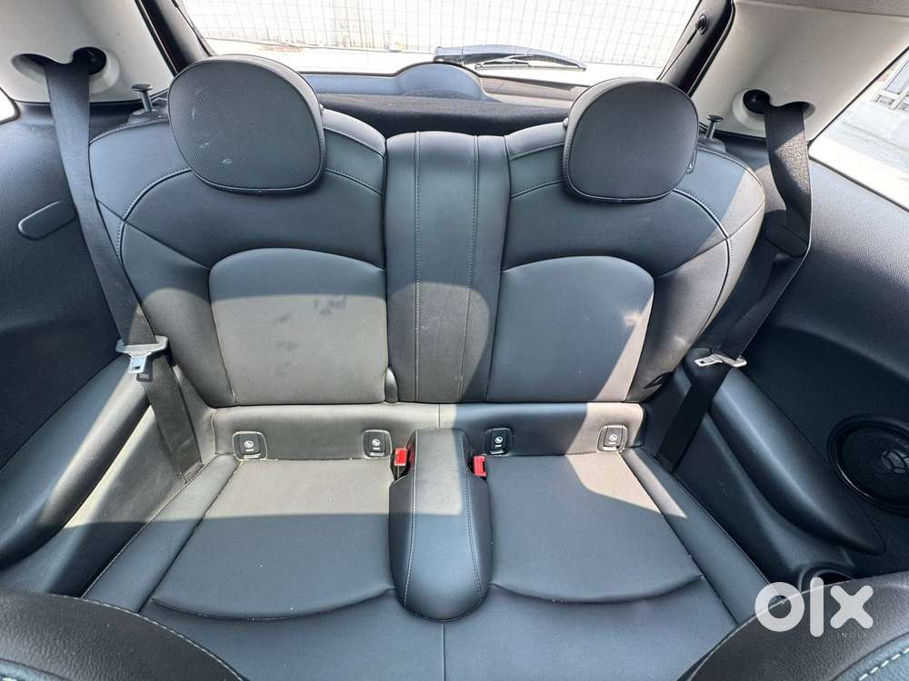 Mini Cooper 3 Door John Works, 2017, Petrol