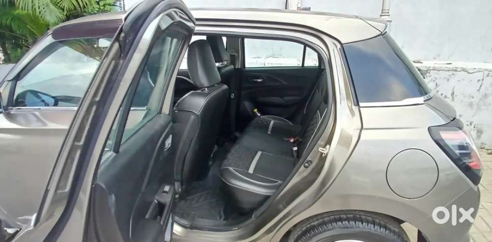 Maruti Suzuki Swift Zxi Plus, 2024, Petrol