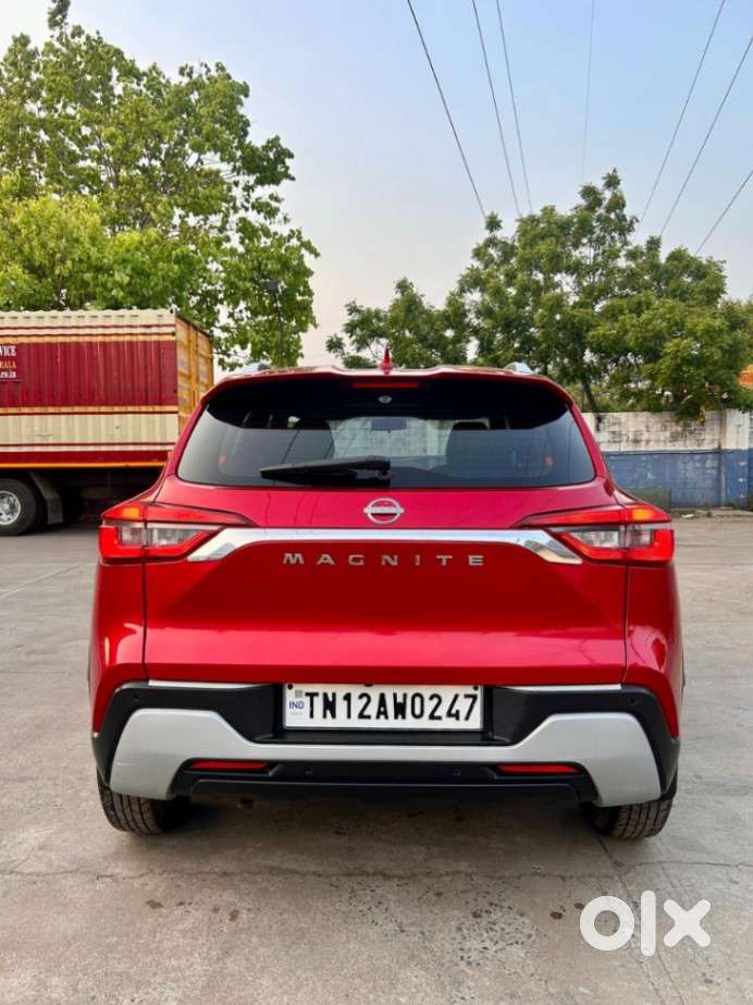 Nissan Magnite 1.0 Xv Premium, 2022, Petrol