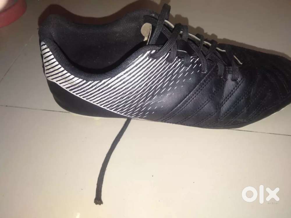 Kipsta Football shoes for men Black agility UK Sports