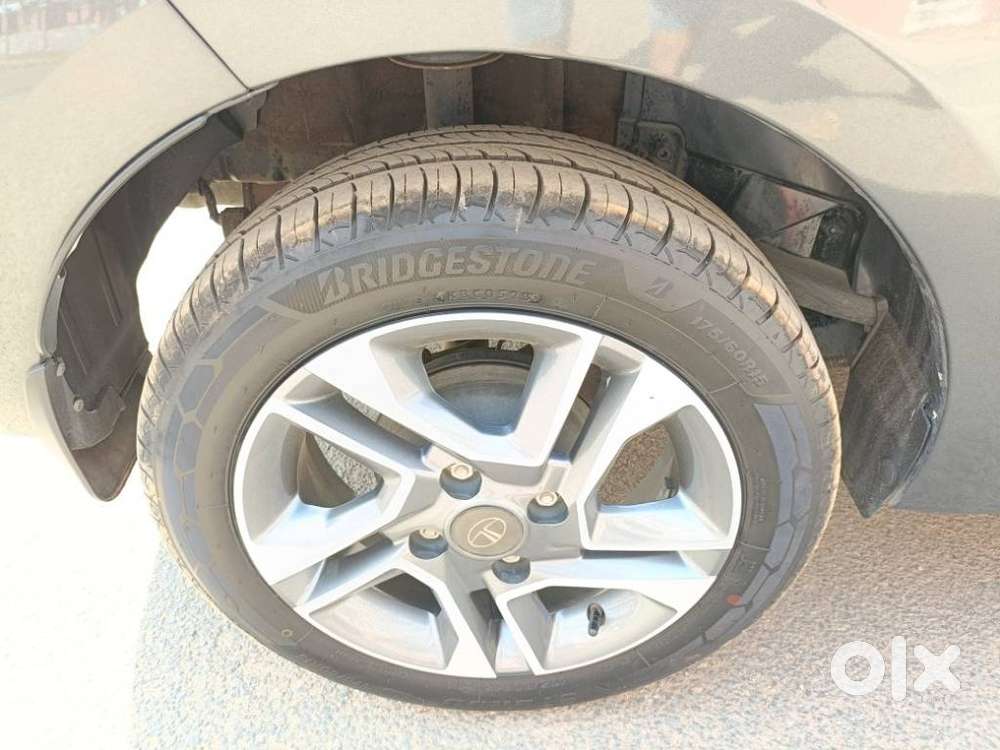 Tata Tiago 1.2 Revotron Xza, 2023, Petrol