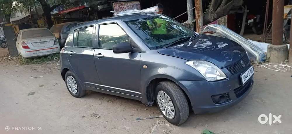 Maruti Suzuki Swift Dzire 2011 Petrol 105000 Km Driven