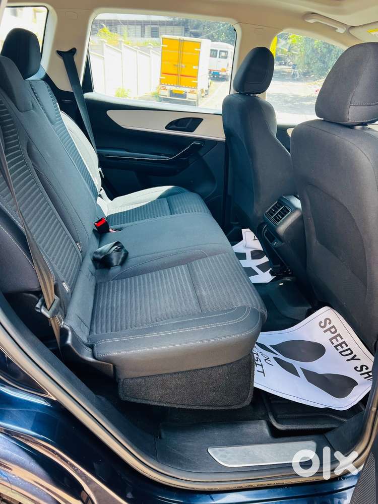 Xuv700 Ax5dsl At 5seater 4yrs