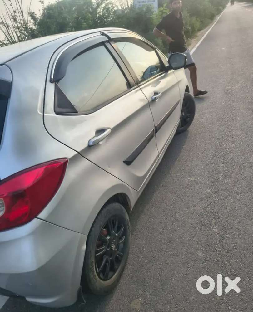 Tata Tiago Top Model Well Mentained