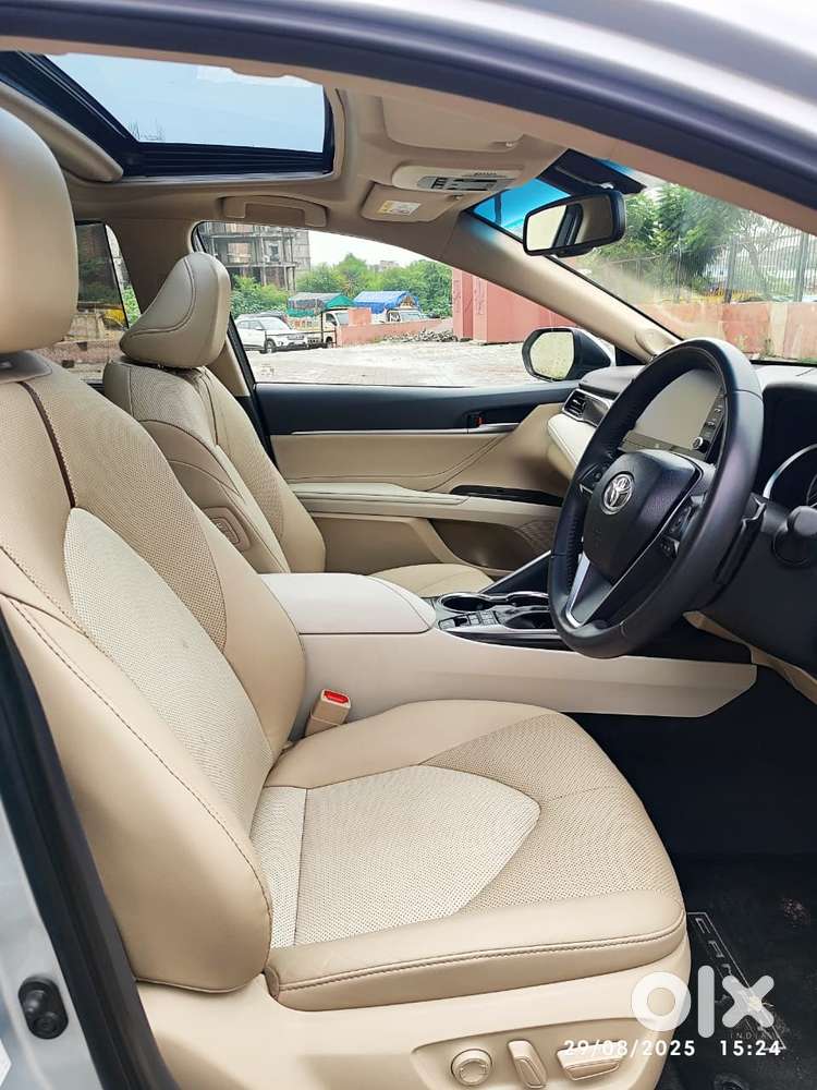 Toyota Camry Hybrid, 2024, Petrol