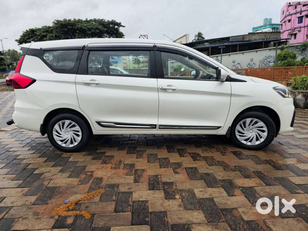 Maruti Suzuki Ertiga 1.4 Vxi Cng Anniversary Edition, 2026, Cng & Hy..