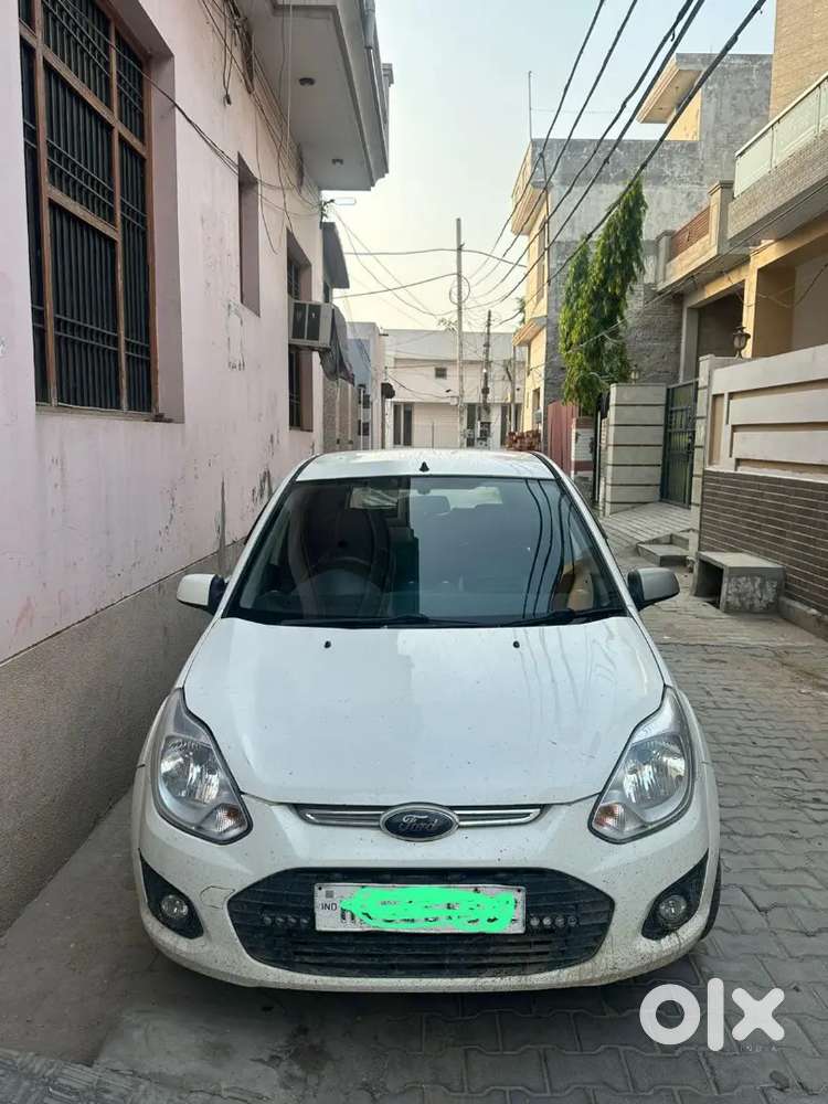 Ford Figo 2015 Diesel 163101 Km Driven