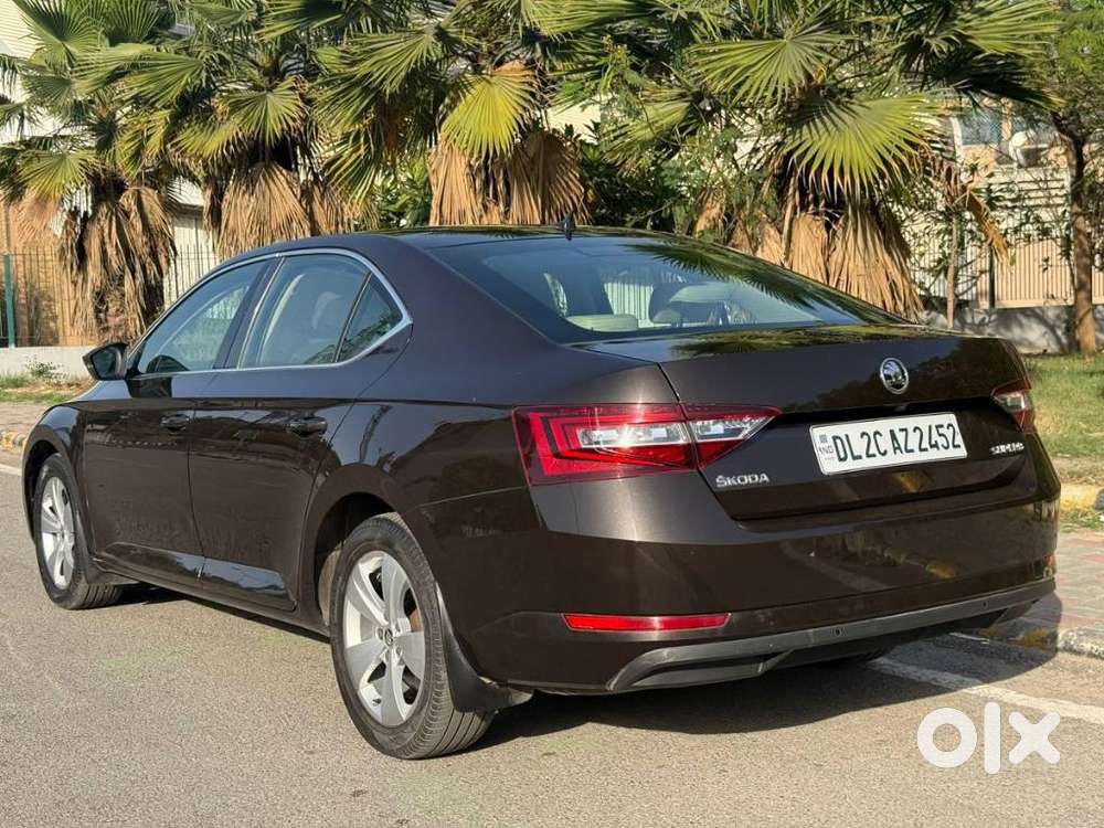 Skoda Superb Style 1.8 Tsi At, 2018, Petrol