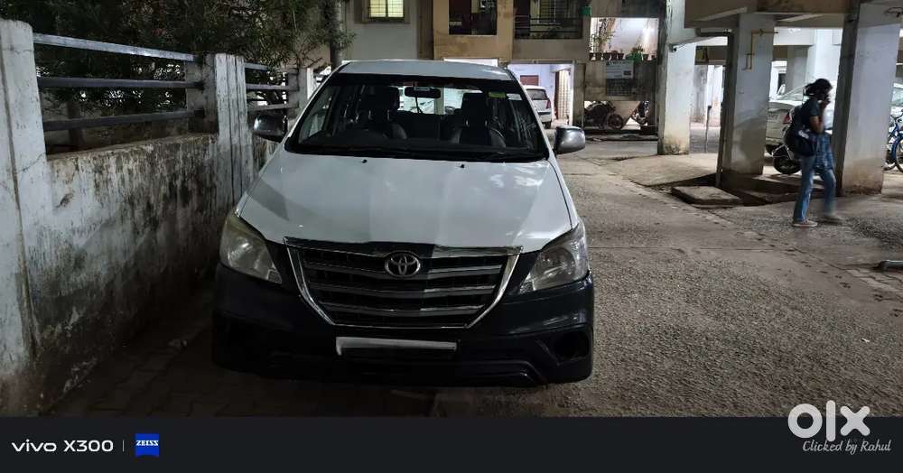 Toyota Innova 2014