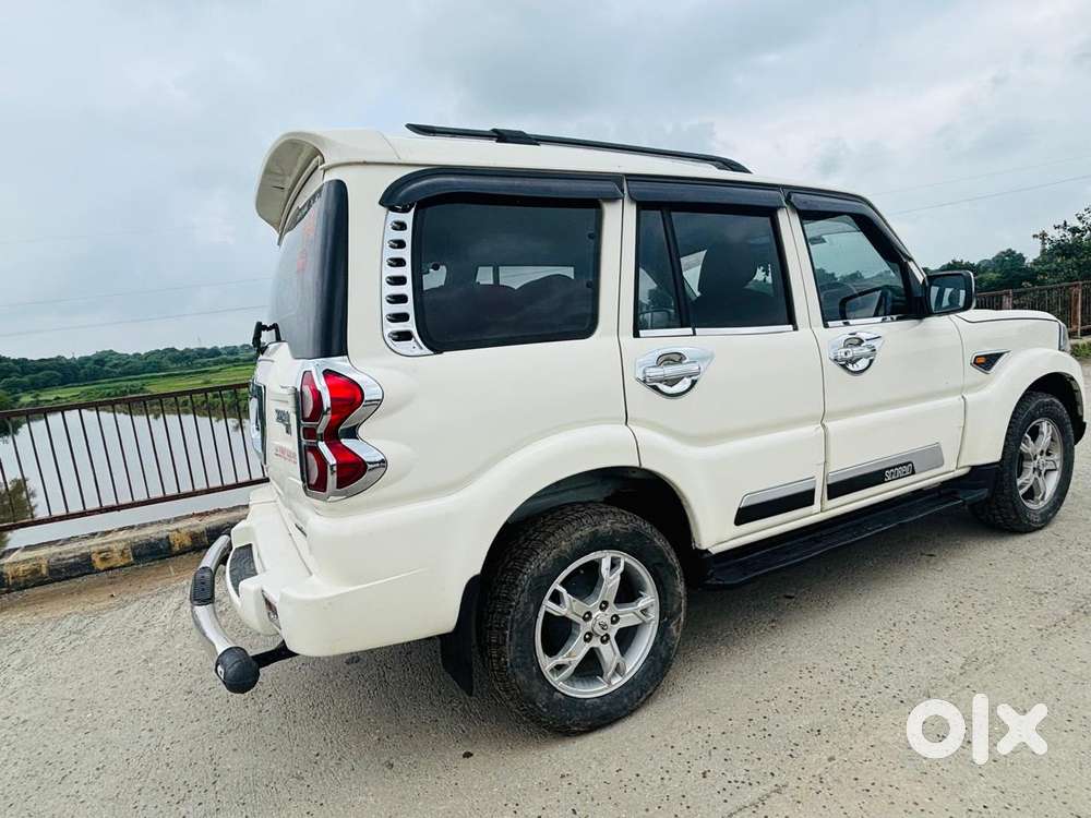 Mahindra Scorpio S6, 2017, Diesel
