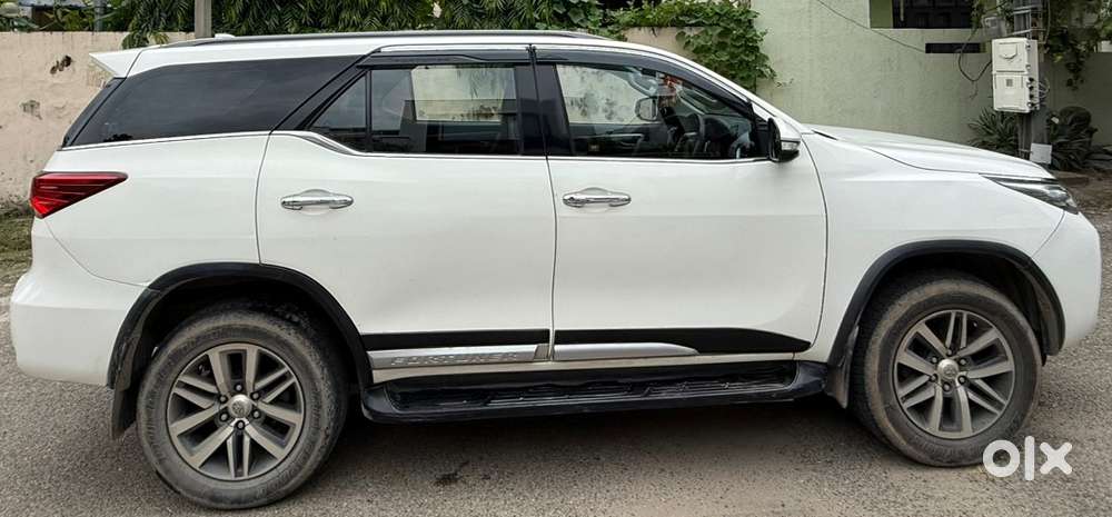 Toyota Fortuner 4x4 At Diesel 2017 With Vvip Number (0xxx)