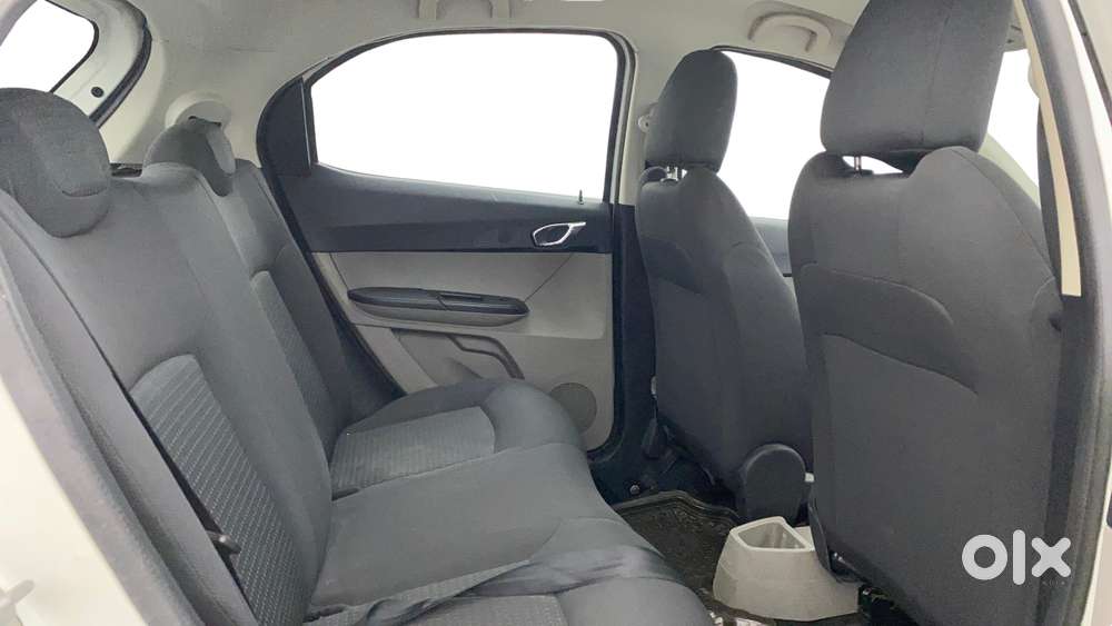 Tata Tiago 1.2 Revotron Xza, 2018, Petrol
