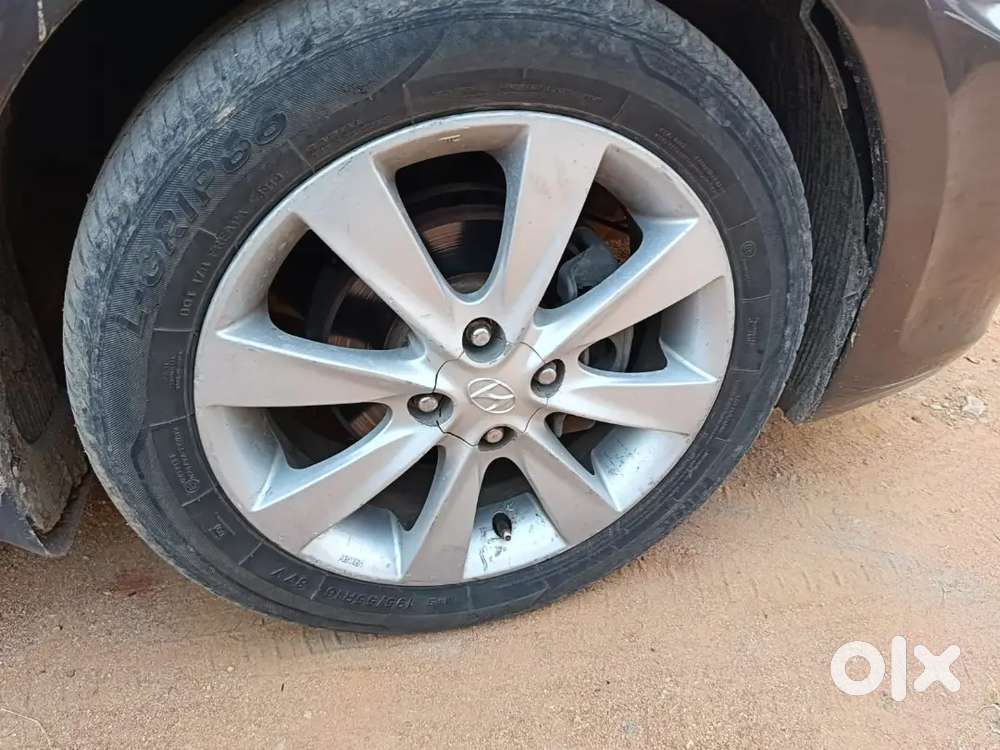 Hyundai Verna 2012 Diesel 98000 Km Driven
