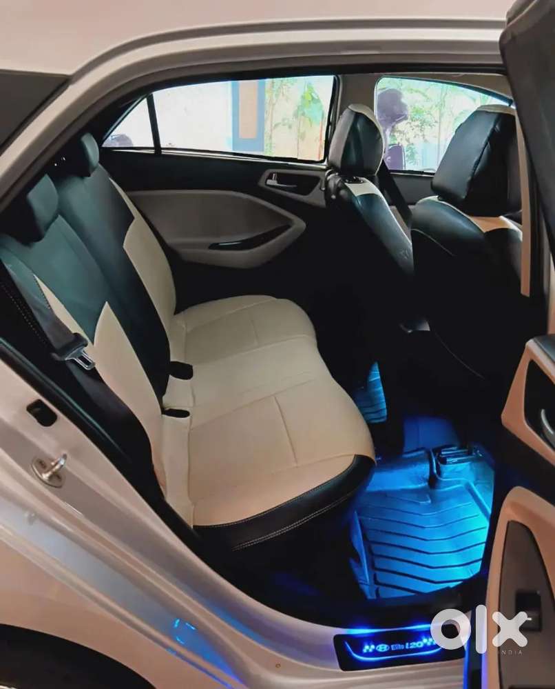 Top End Model Having All Features Push Start,keyless Entry Etc Etc