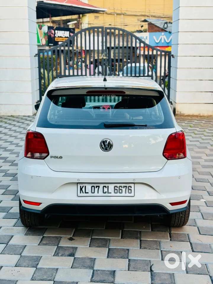 Volkswagen Polo Petrol Highline 1.2l, 2017, Petrol