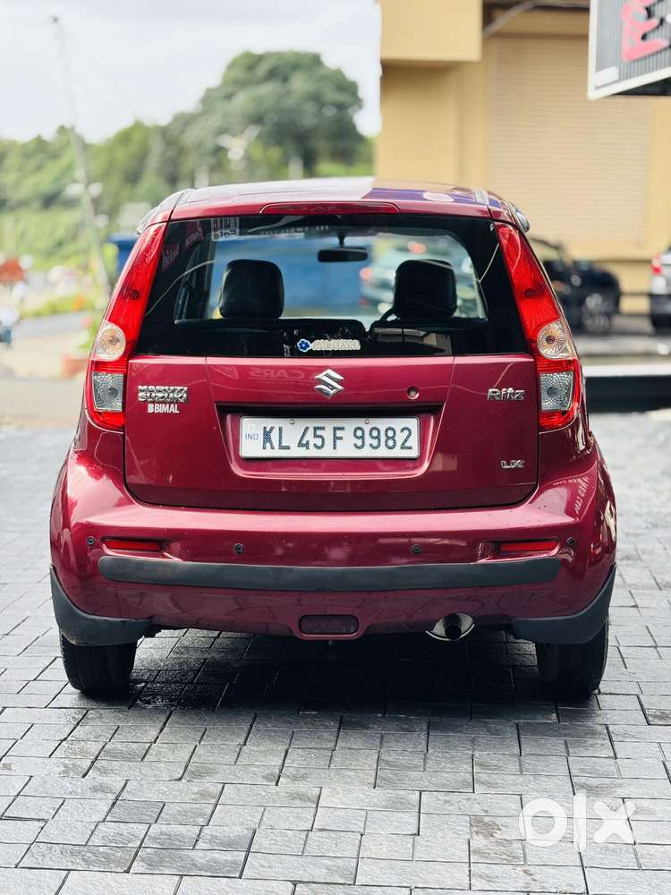 Maruti Suzuki Ritz Lxi, 2011, Petrol