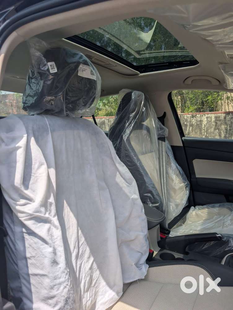 Skoda Slavia, 2025, Petrol