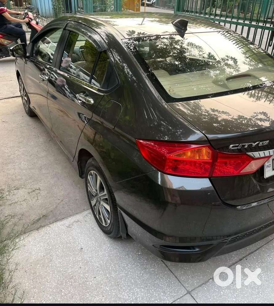 Honda City V Mt Exclusive, 2022, Petrol