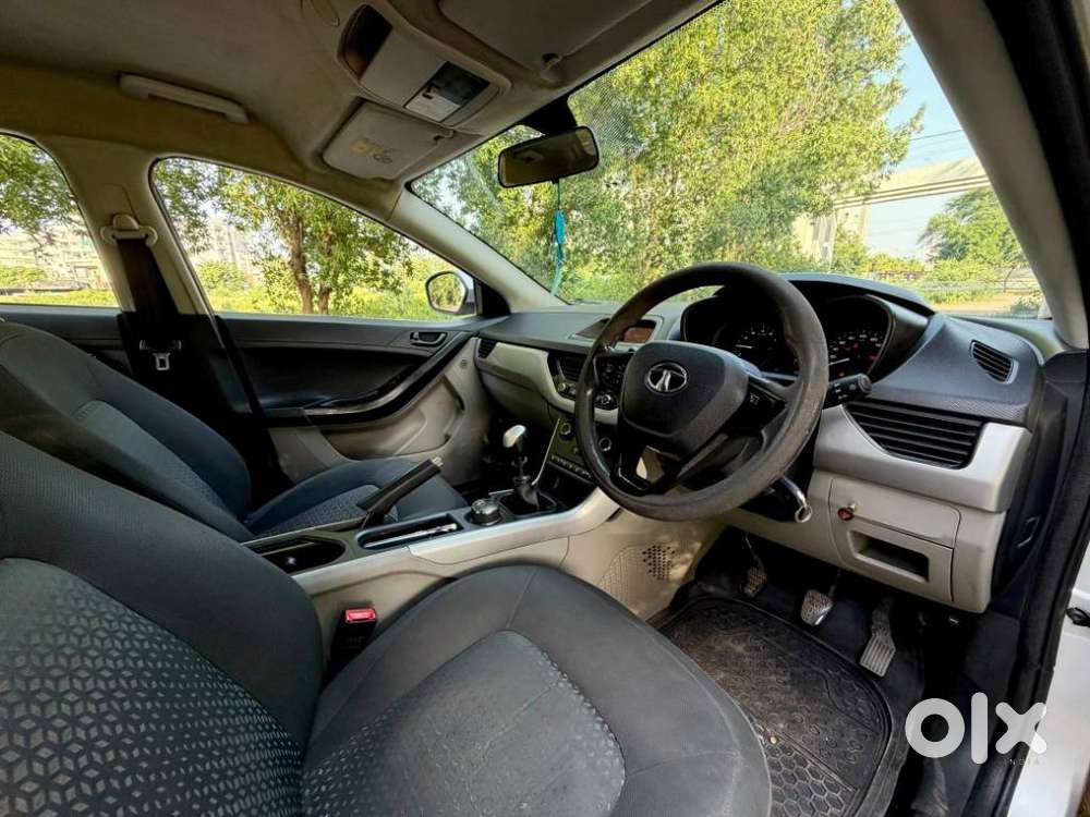 Tata Nexon 1.2 Revotron Xm (s), 2018, Petrol