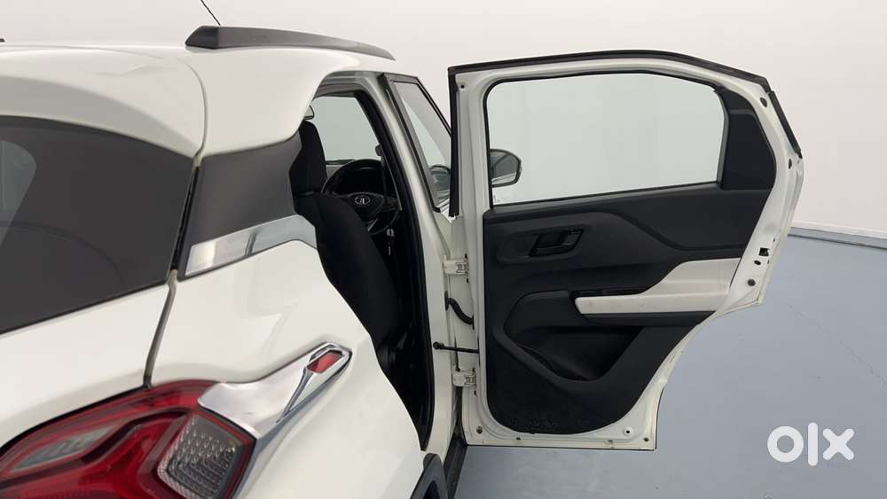 Tata Punch 1.2 Revotron Accomplished Dazzle Pack Mt, 2023, Petrol