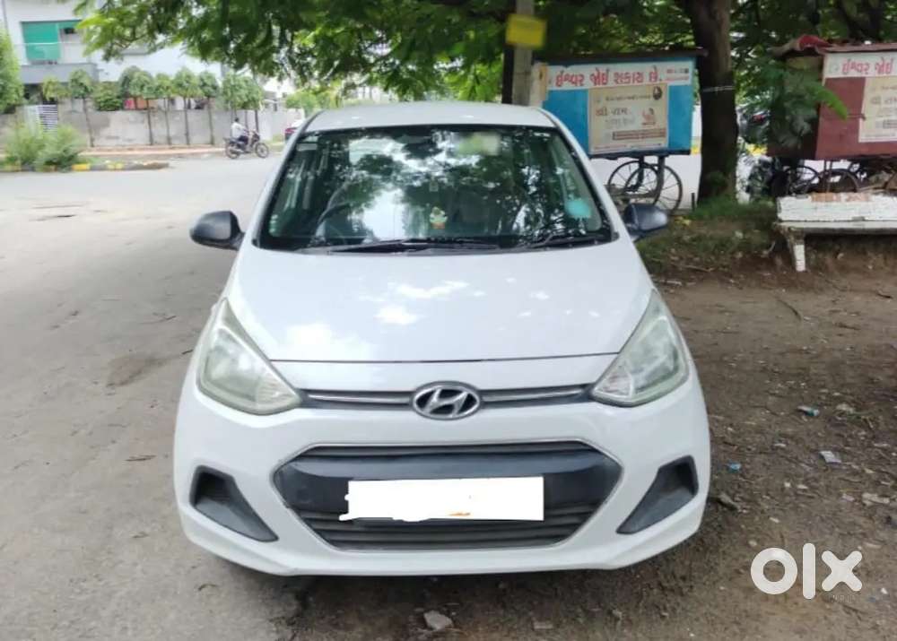 Hyundai Xcent 2015 Petrol Well Maintained
