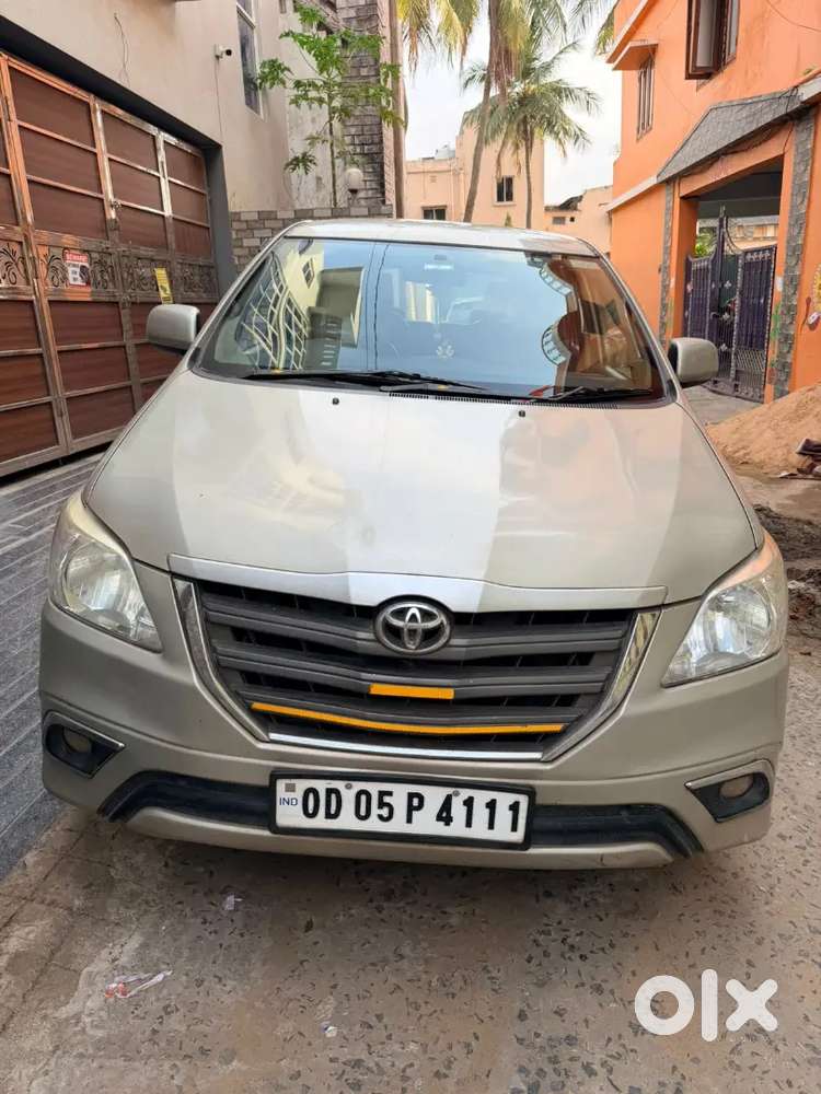 Toyota Innova 2015 Diesel Well Maintained