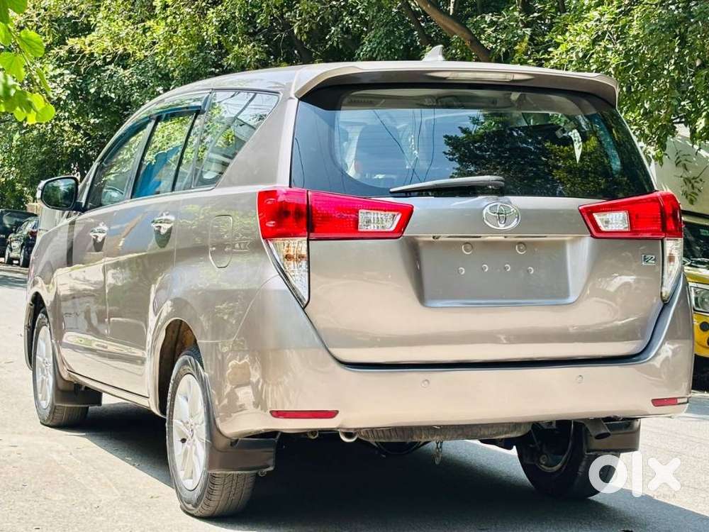 Toyota Innova Crysta 2.8z Automatic, 2017, Diesel