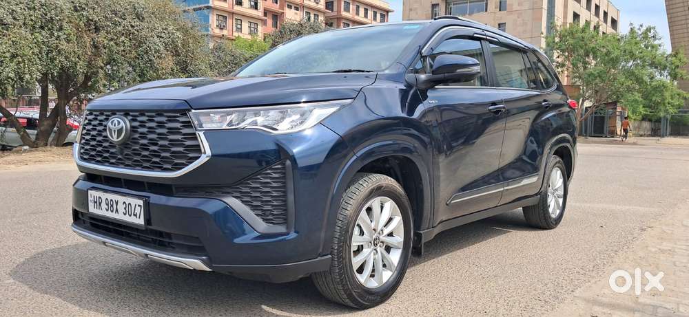 Toyota Innova Hycross 2.0 Vx Hybrid 8 Str, 2025, Petrol