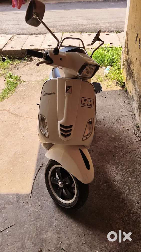 Buy & Sell Second Hand Vespa Scooty in Karma Enclave, Used Vespa