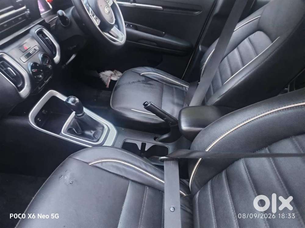 Kia Sonet Petrol 2021