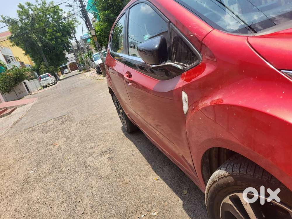 Tata Altroz Red Color For Sale  Model: Tata Altroz Color: Red Kilome