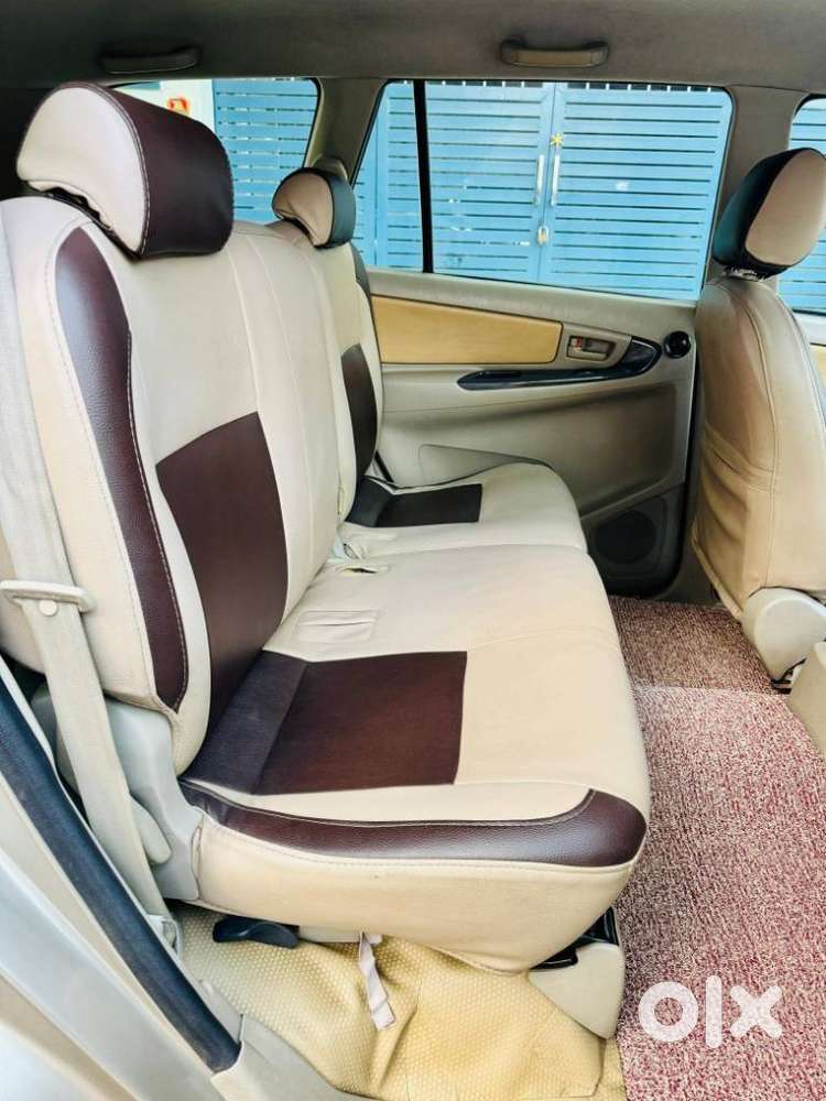 Toyota Innova 2.5 G (diesel) 8 Seater, 2010, Diesel