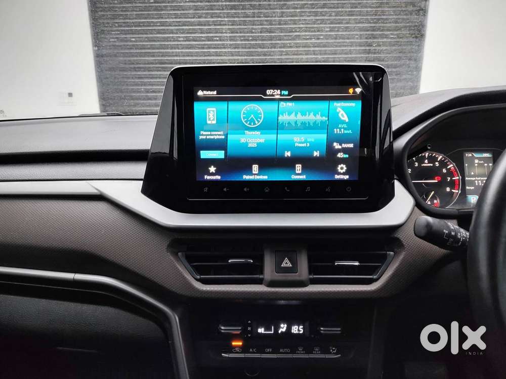 Maruti Suzuki Vitara Brezza 1.5 Zxi Plus At Dual Tone, 2023, Petrol