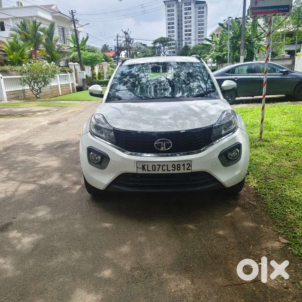 Tata Nexon 1.2 Revotron Xz Plus (s), 2017, Petrol