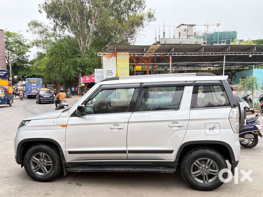 Mahindra Tuv 300 T10 Opt, 2020, Diesel