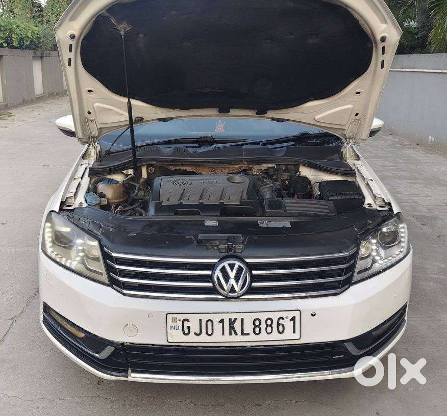 Volkswagen Passat 2010-2014 Diesel Comfortline At, 2011