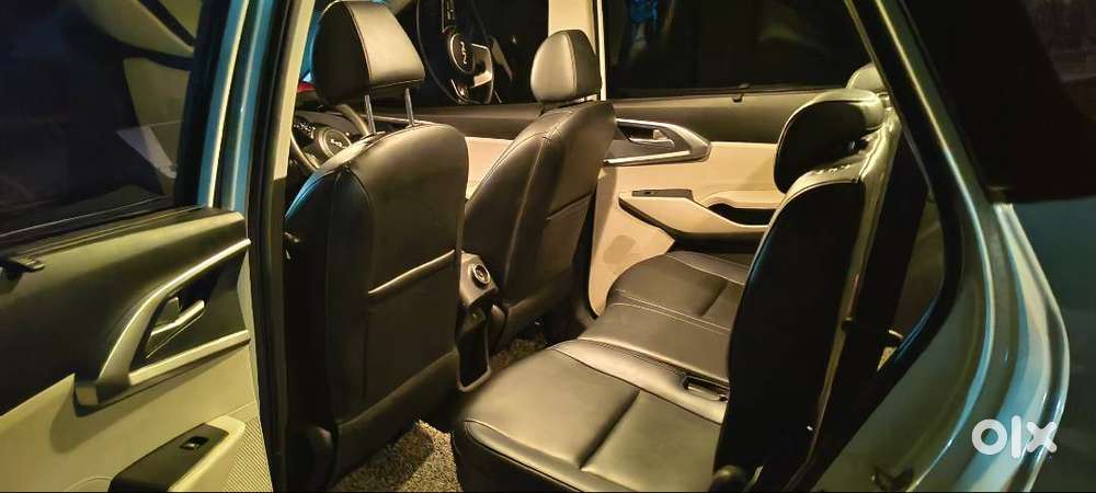 Kia Carens 2024 Premium
