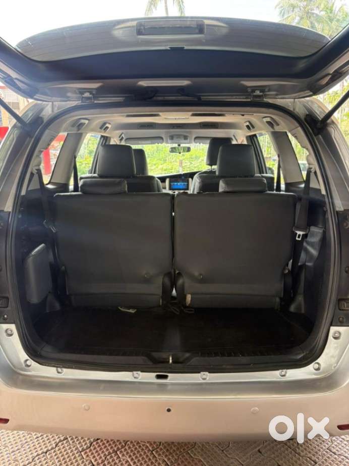 Toyota Innova Crysta 2.4 G Mt, 2017, Diesel