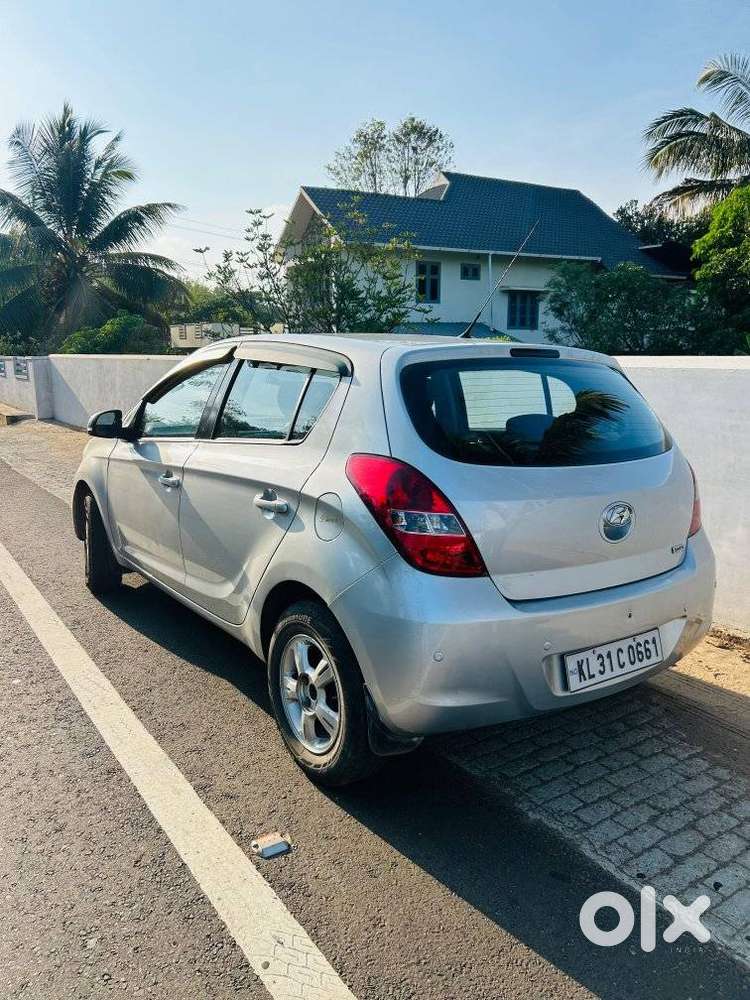 Hyundai I20 Sportz 1.4 Crdi 6 Speed Bs-iv, 2010, Diesel