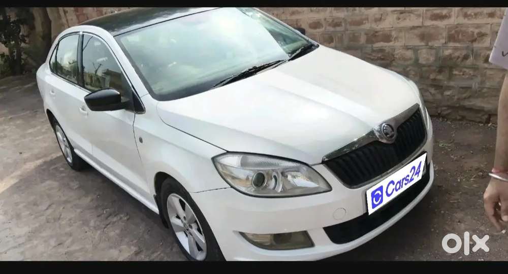 Skoda Rapid Elegance 2015 Diesel Automatic