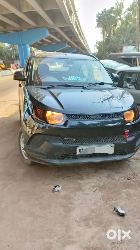 Mahindra Kuv 100 2016 Petrol Good Condition
