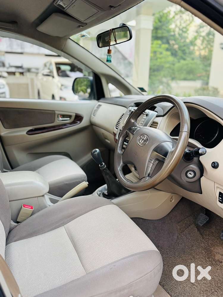 Toyota Innova Diesel 2012