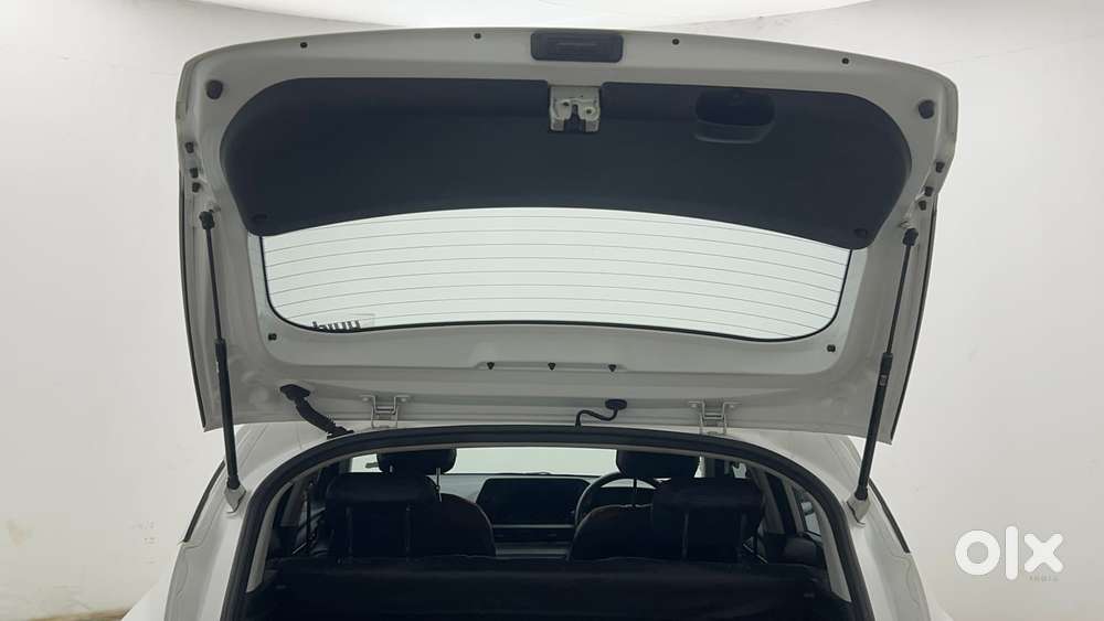 Hyundai New I20 1.2 Asta (o) Mt, 2022, Petrol