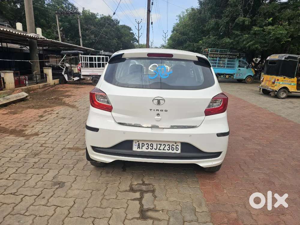 2021 Tata Tiago Xe Petrol  Upgraded With Power Windows & Music System