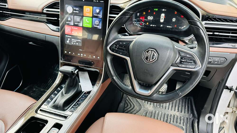 Mg Hector Plus Savvy Pro 1.5 Turbo Petrol Cvt 6 Str Dual Tone, 2024,..