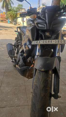 Yamaha mt 15 second hand hot sale