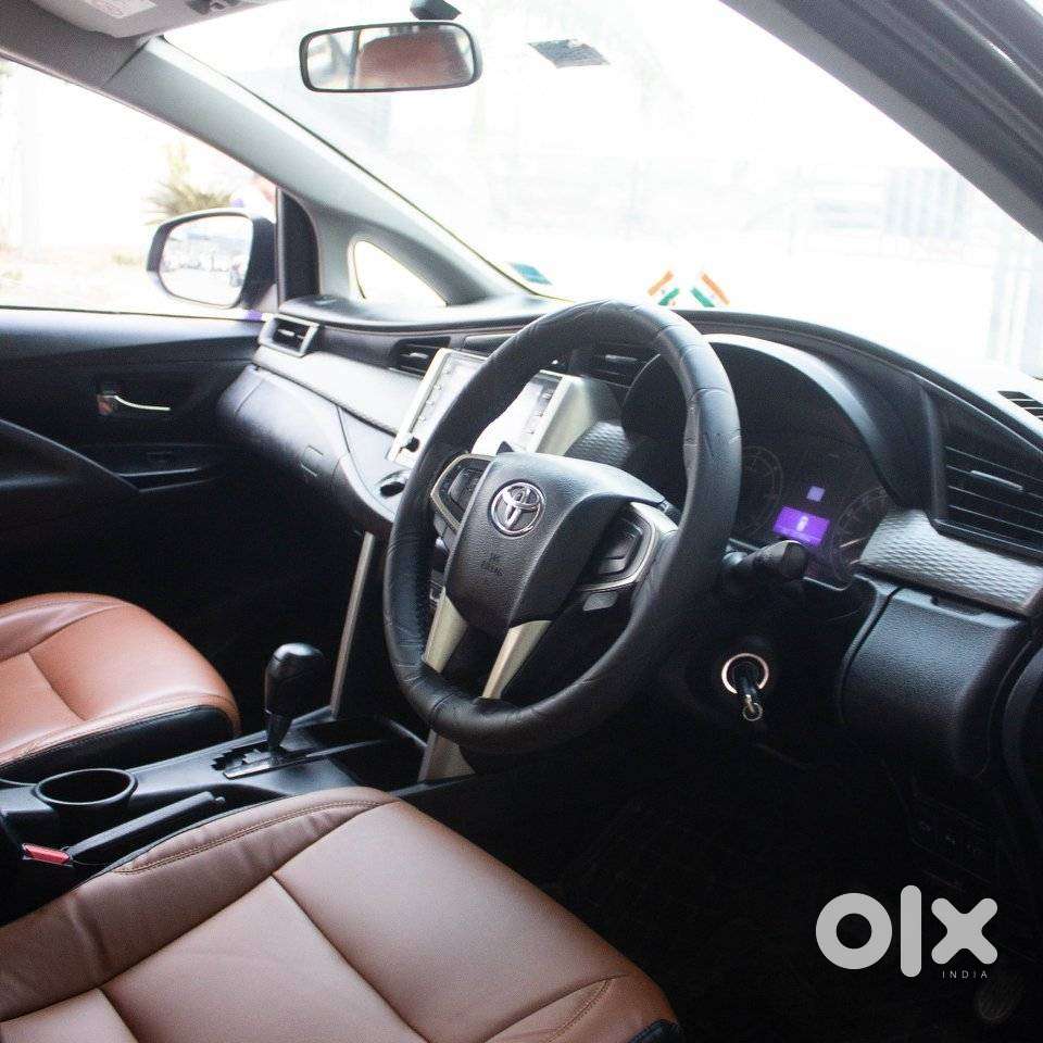 Toyota Innova Crysta