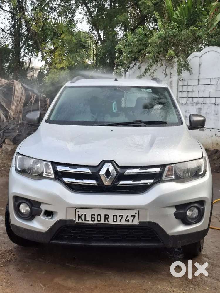 Neat And Clean Vehicle Tyre 70%