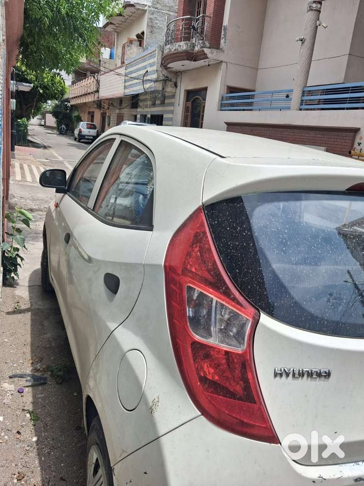 Urgent Sale Hyundai Eon Petrol Manual 2012