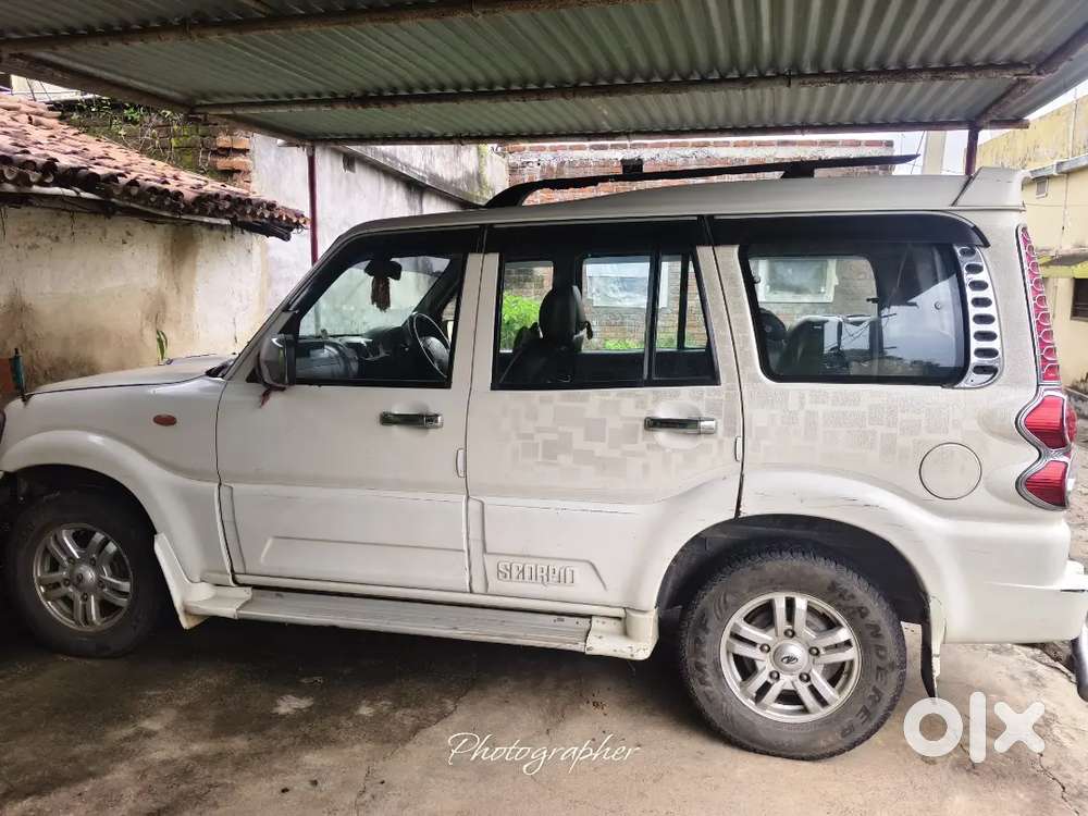 Mahindra Scorpio Vlx 2017